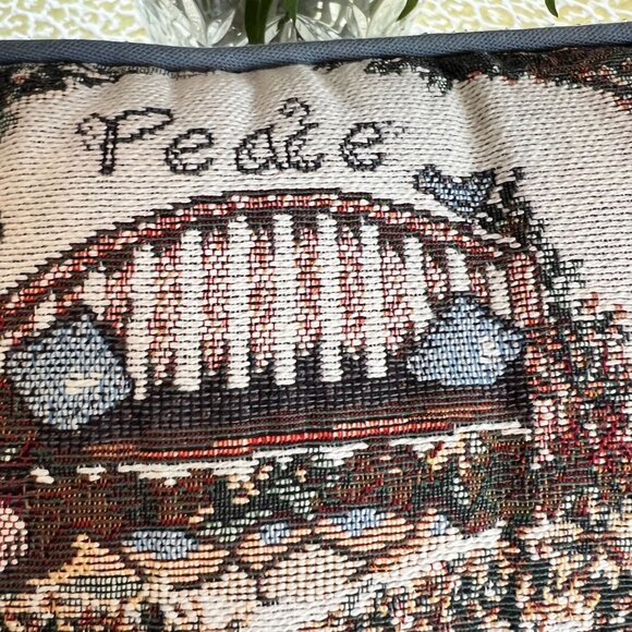 Decorative Tapestry Throw Pillow "Ingredients For A Happy Home" - Picture 9 of 14